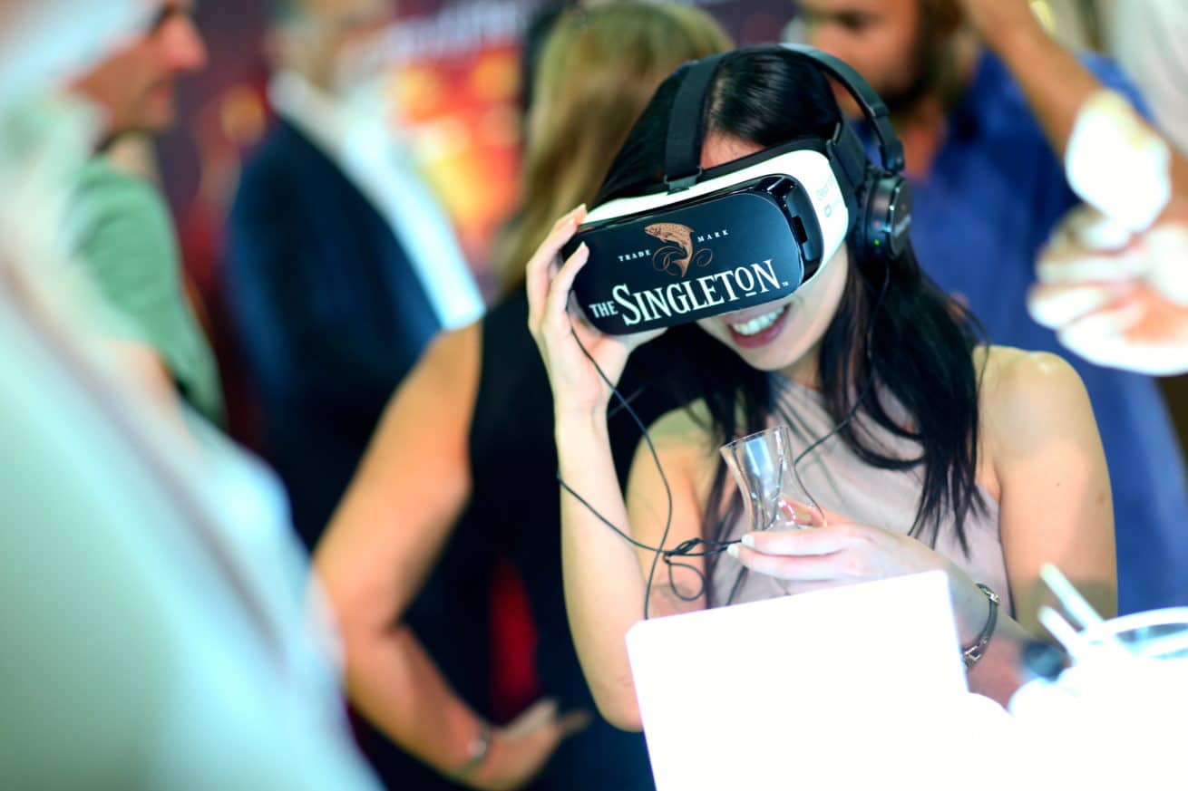 Virtual Reality & VR – Untitled Project
