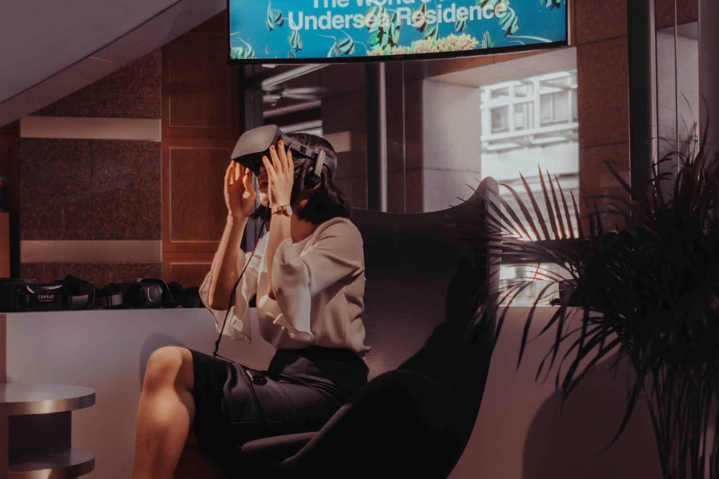 VR