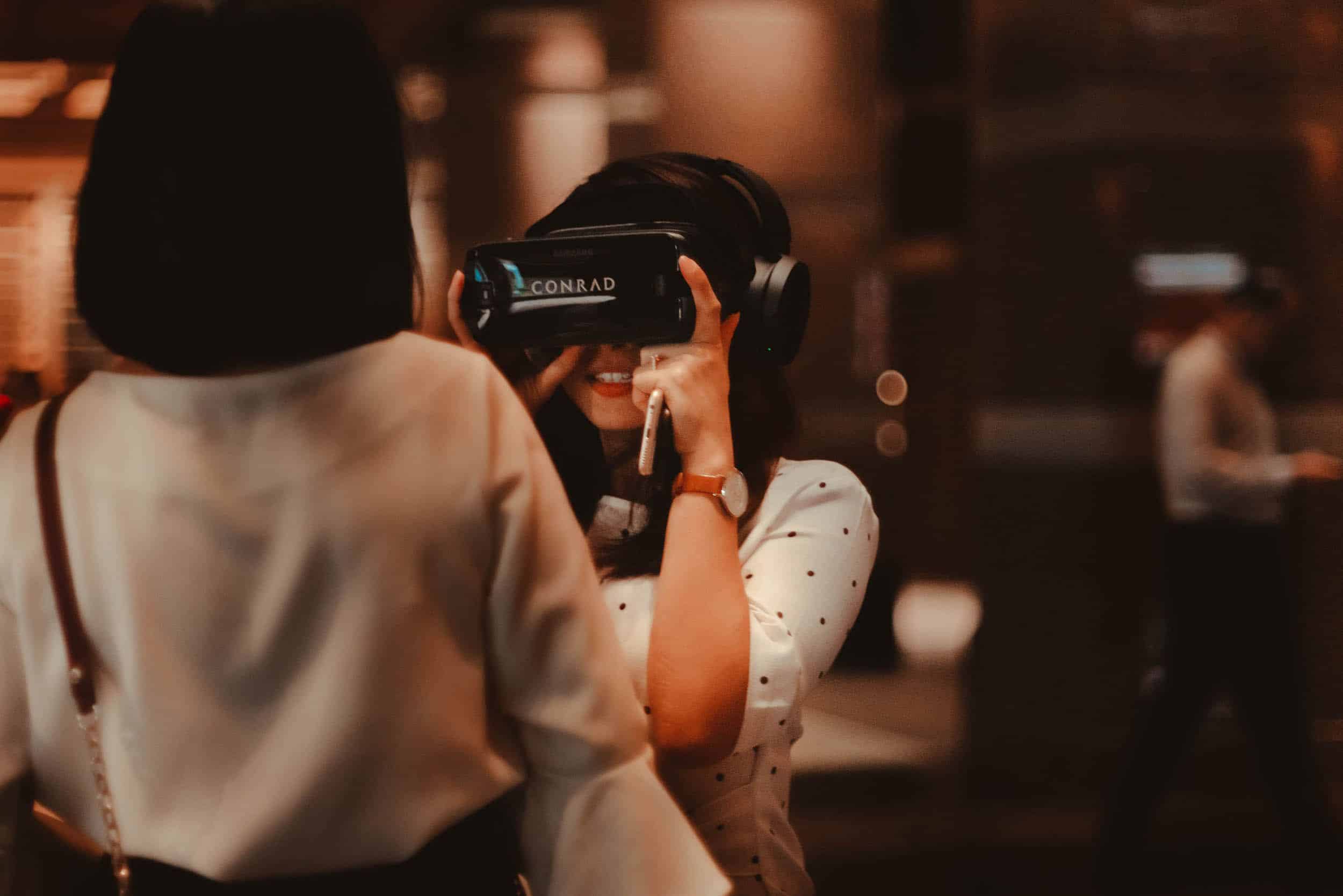 VR