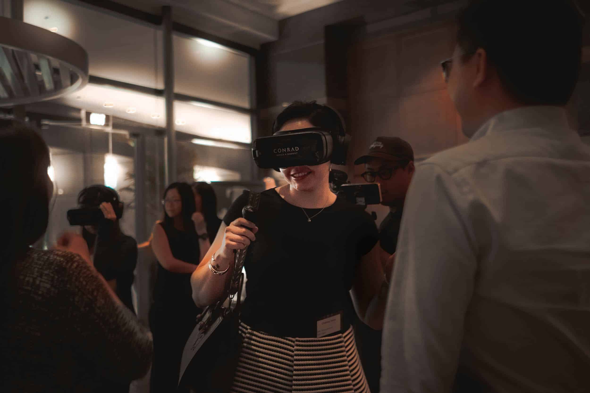 VR